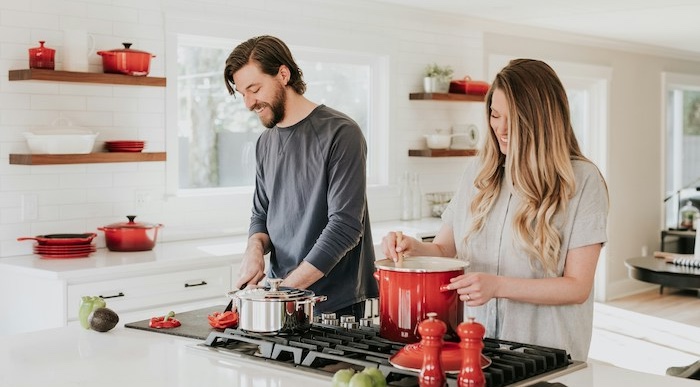 Love Flourishes in a Clean Home: The Relationship Benefits of Hiring a Routine Home Cleaning Service 14 routine-home-cleaning-service